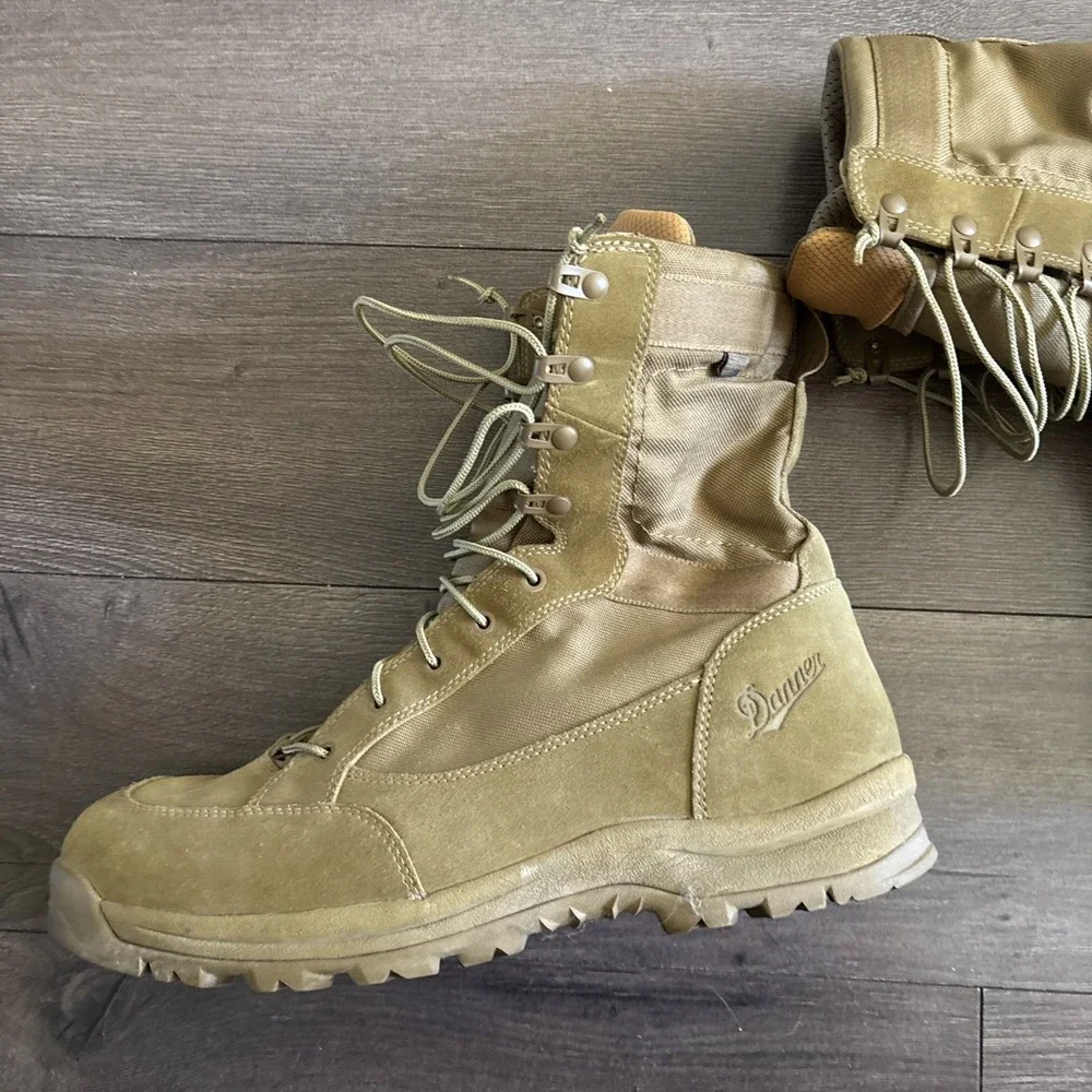 Mens Danner Tanicus 8